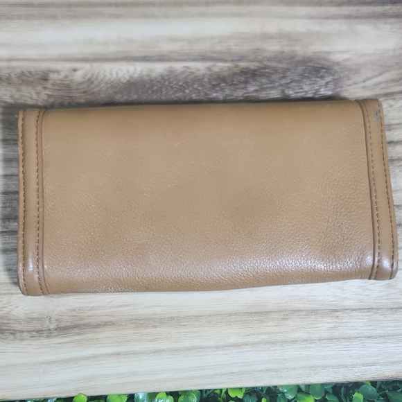 Tory Burch Tan Continental Wallet With Snap Closure - Picture 3 of 17